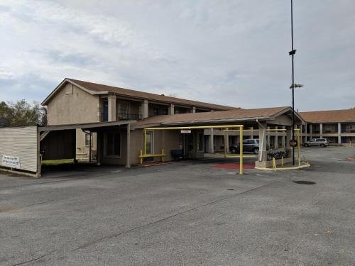 Фото Lake Houma Inn