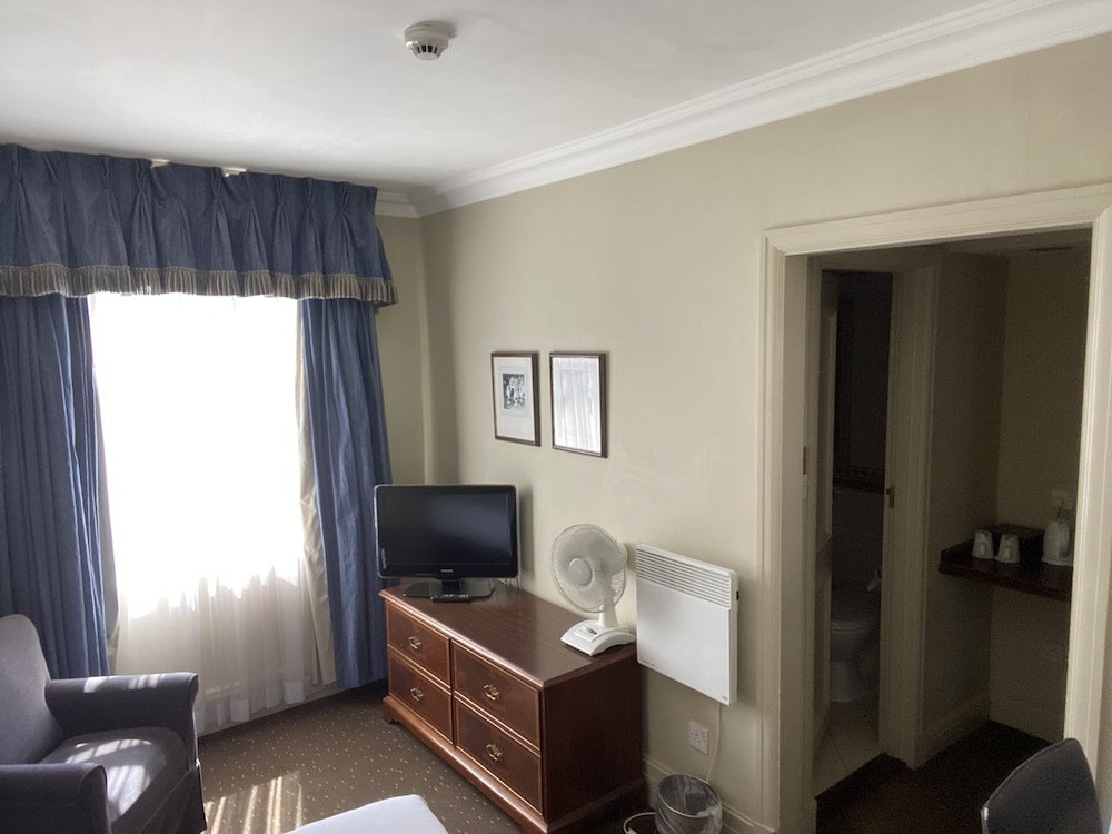 Фото Mercure Winchester Wessex Hotel