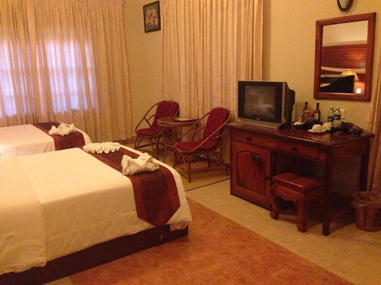 Фото отеля 2