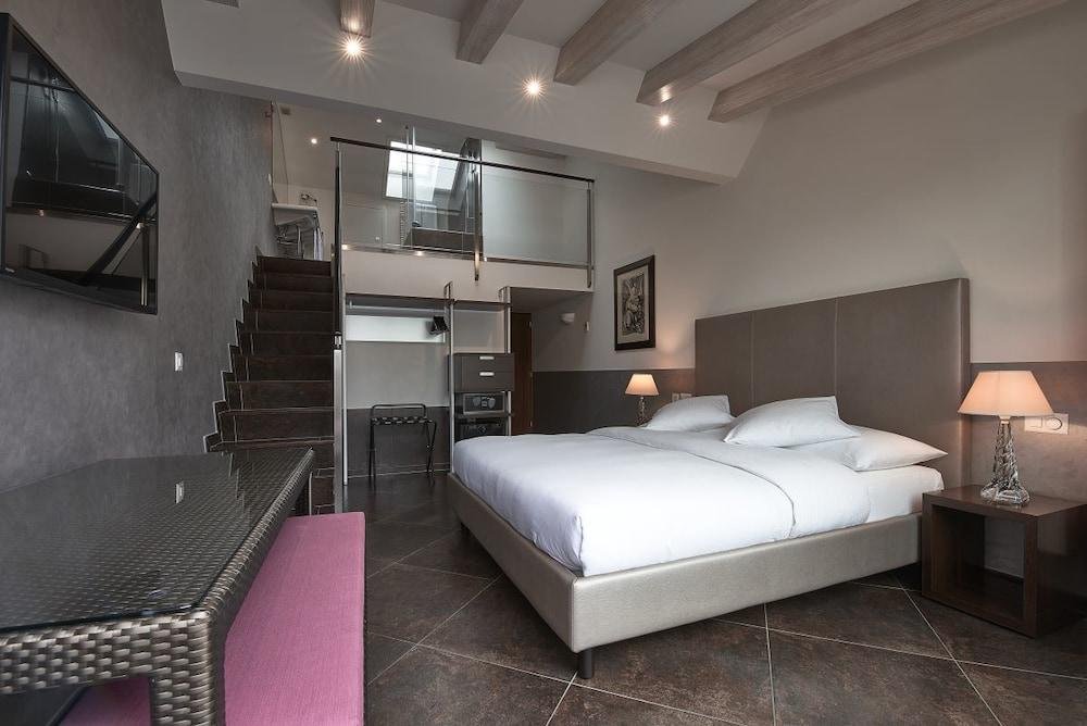 Фото Hotel d'Allèves