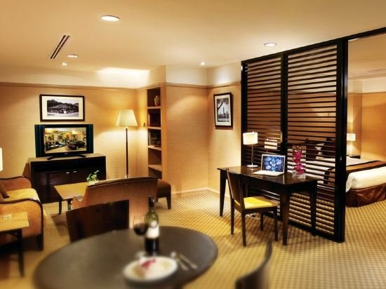 Фото Pacific Regency Hotel Suites