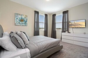 Three Bedrooms Storey Lake Orlando 201