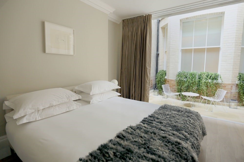 Фото 56 Welbeck Street