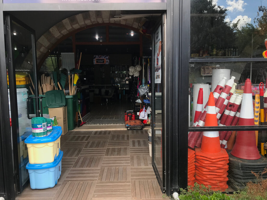 Hardware store Construction Market, Sariyer, photo