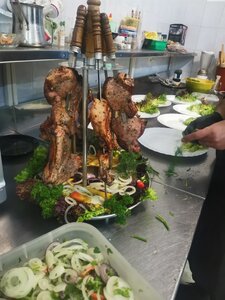 Noi (selo Pivovarikha, posyolok Solnechny, Topolinaya ulitsa, 2) ، مقهى