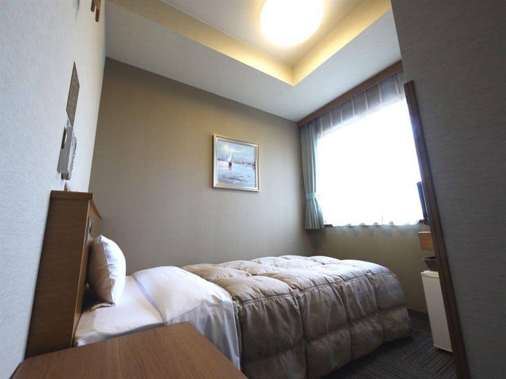 Фото Hotel Route-Inn Court Fujioka