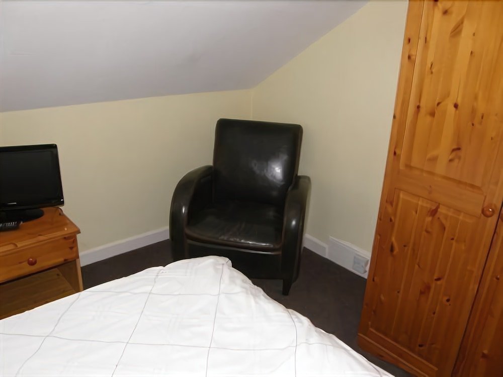 Фото Kingswinford Guest House