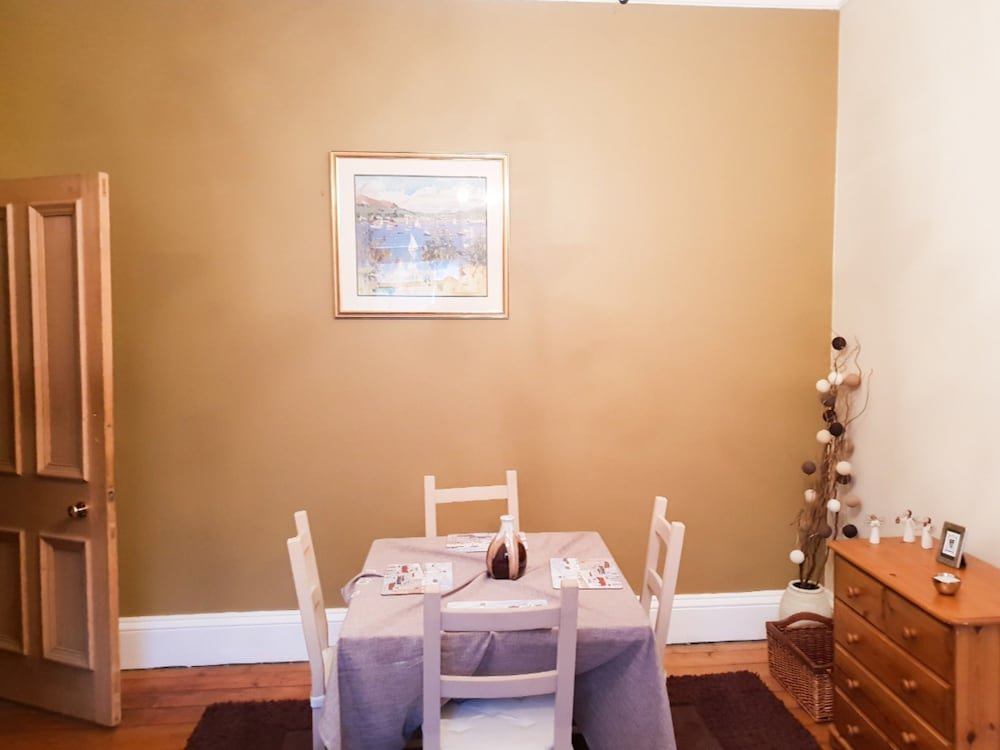 Фото Comfortable 1 Bedroom Flat, Close To City Centre