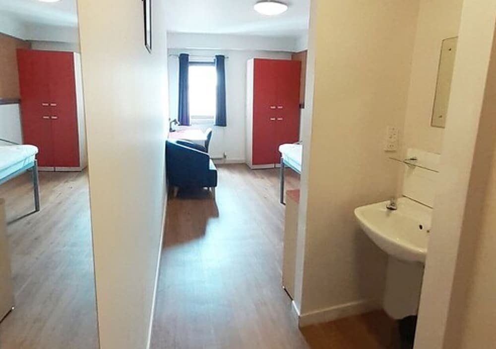 Фото a&o Edinburgh City