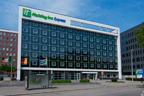 Внешний вид отеля Holiday Inn Express Antwerp City-North, an Ihg Hotel в Антверпене, фото 1