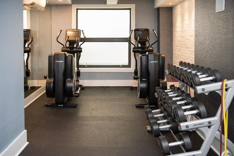 Фото The Roger Hotel