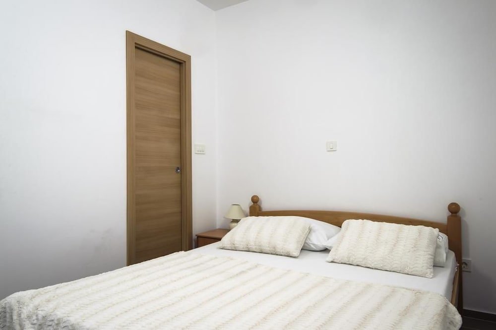 Фото La Perla Luxury Apartments