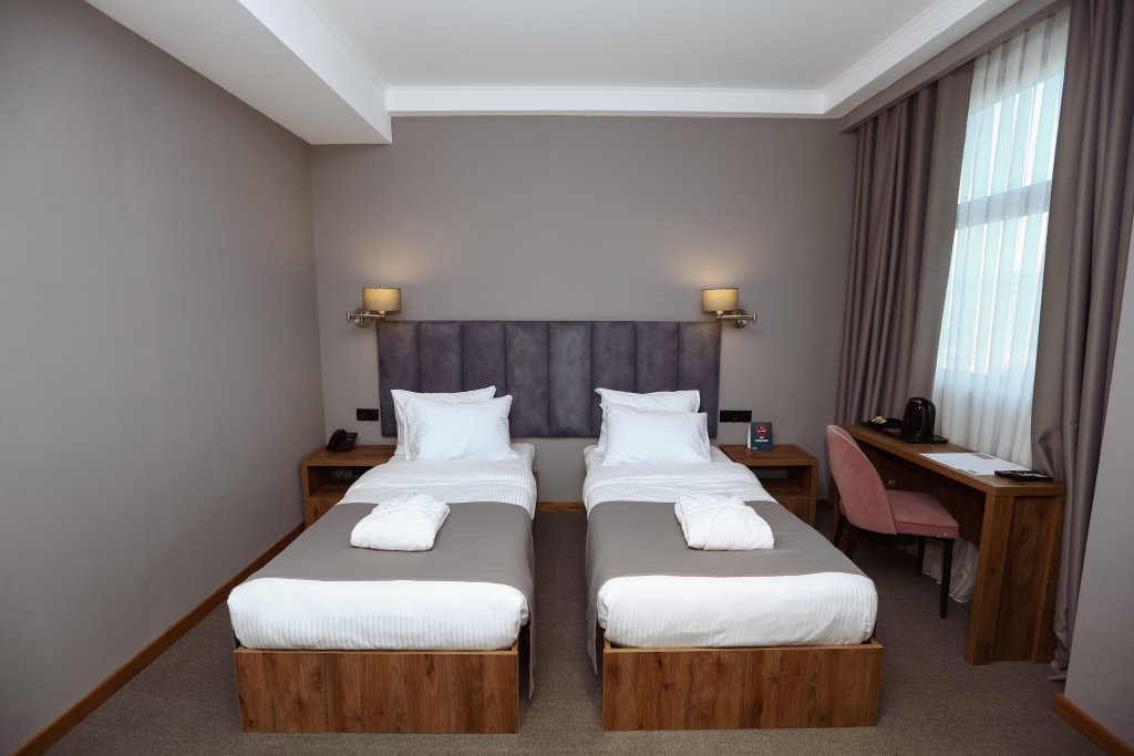 Фото Barnovi Hotel