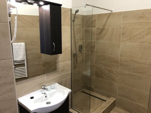Гостиница Forum Hotel в Сомбатхее