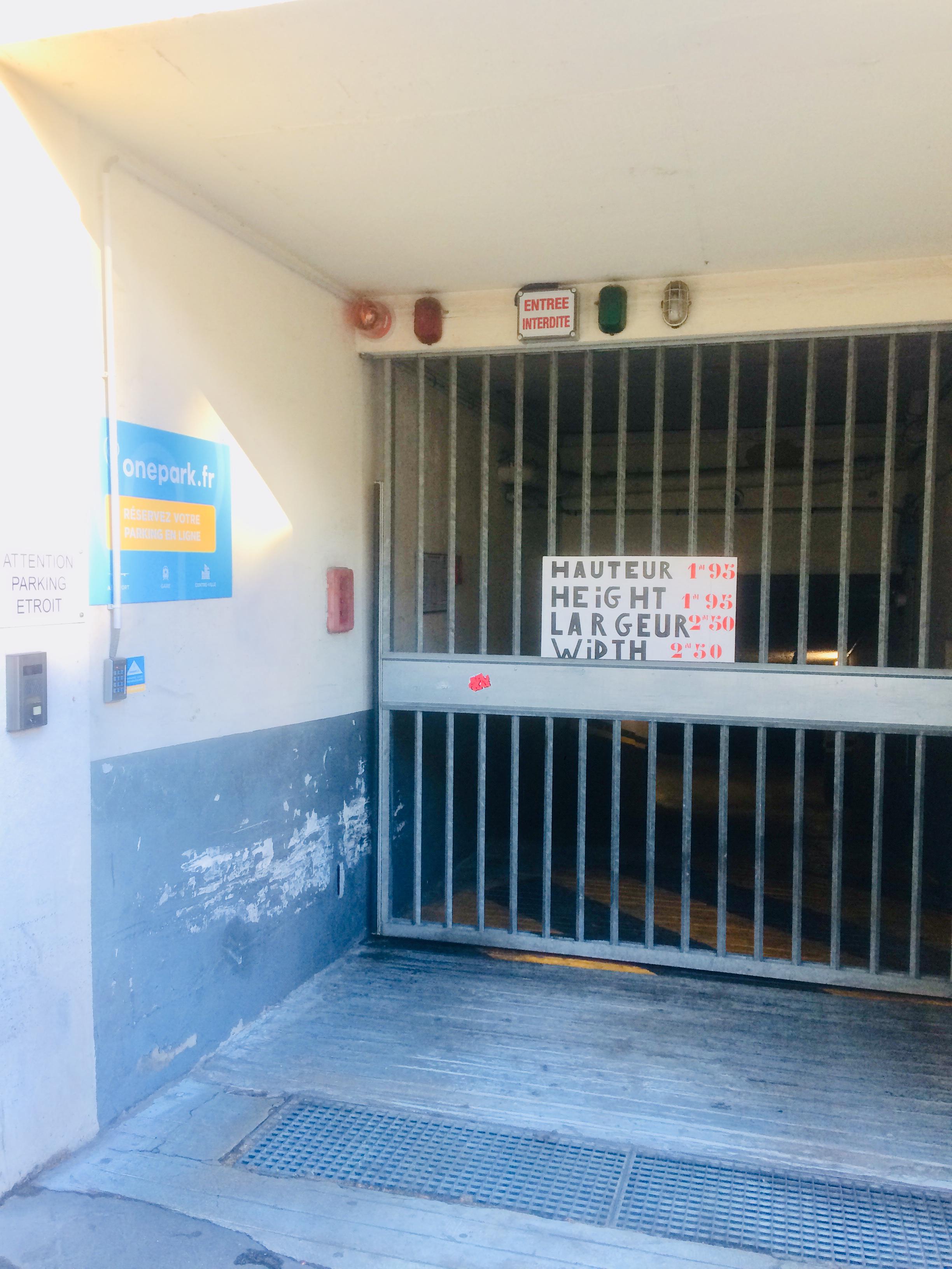 Фото Ibis Paris Maine Montparnasse 14th