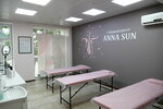 Anna Sun (Entuziastov Highway, 34), formación de maestros para salones de belleza