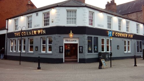 Bar, pub Corner Pin, England, photo