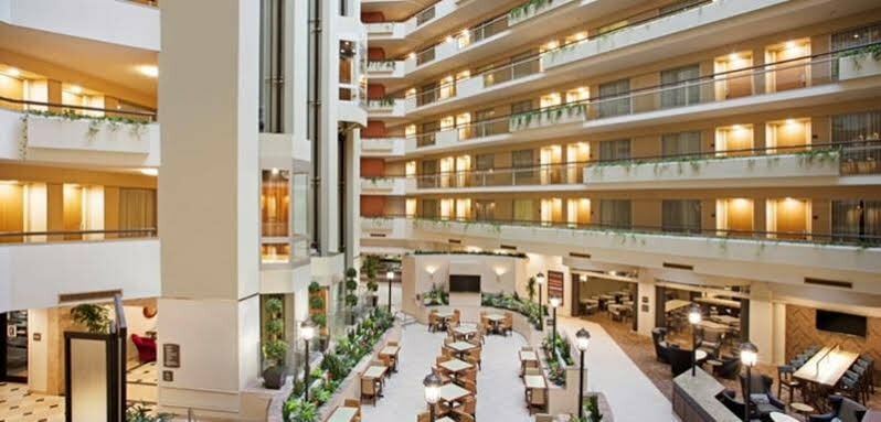 Гостиница Embassy Suites Secaucus Meadowlands Hotel в Секаукусе