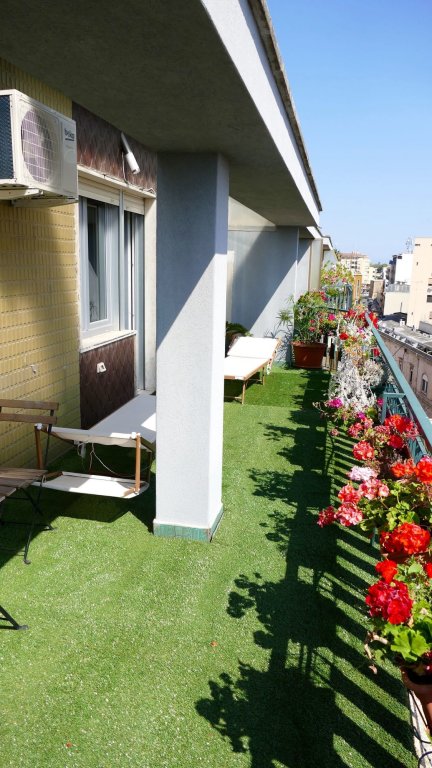 Фото Penthouse Station Luxury Suites & Apts