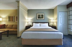 Гостиница SpringHill Suites Manchester-Boston Regional Airport