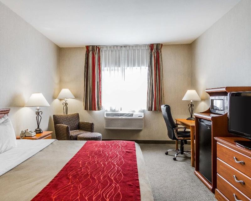 Фото Comfort Inn Ellsworth - Bar Harbor