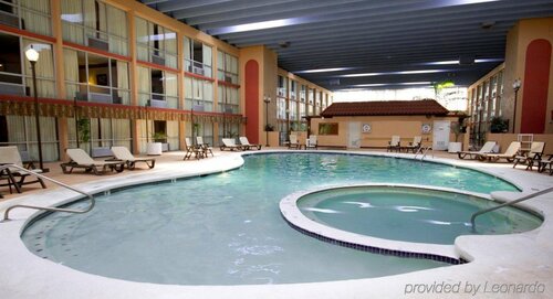 Гостиница Red Roof Inn & Conference Center Lubbock в Лаббоке