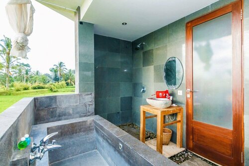 Гостиница Zen Rooms Kedisan Tegal Alang Ubud Villa