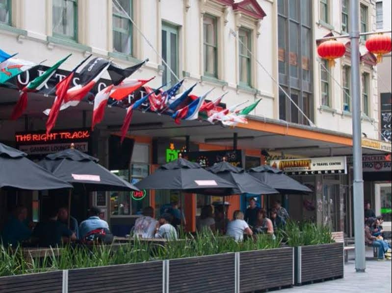 Фото Queen Street Backpackers