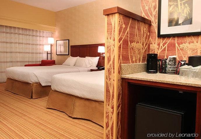 Фото Courtyard by Marriott Philadelphia Montgomeryville