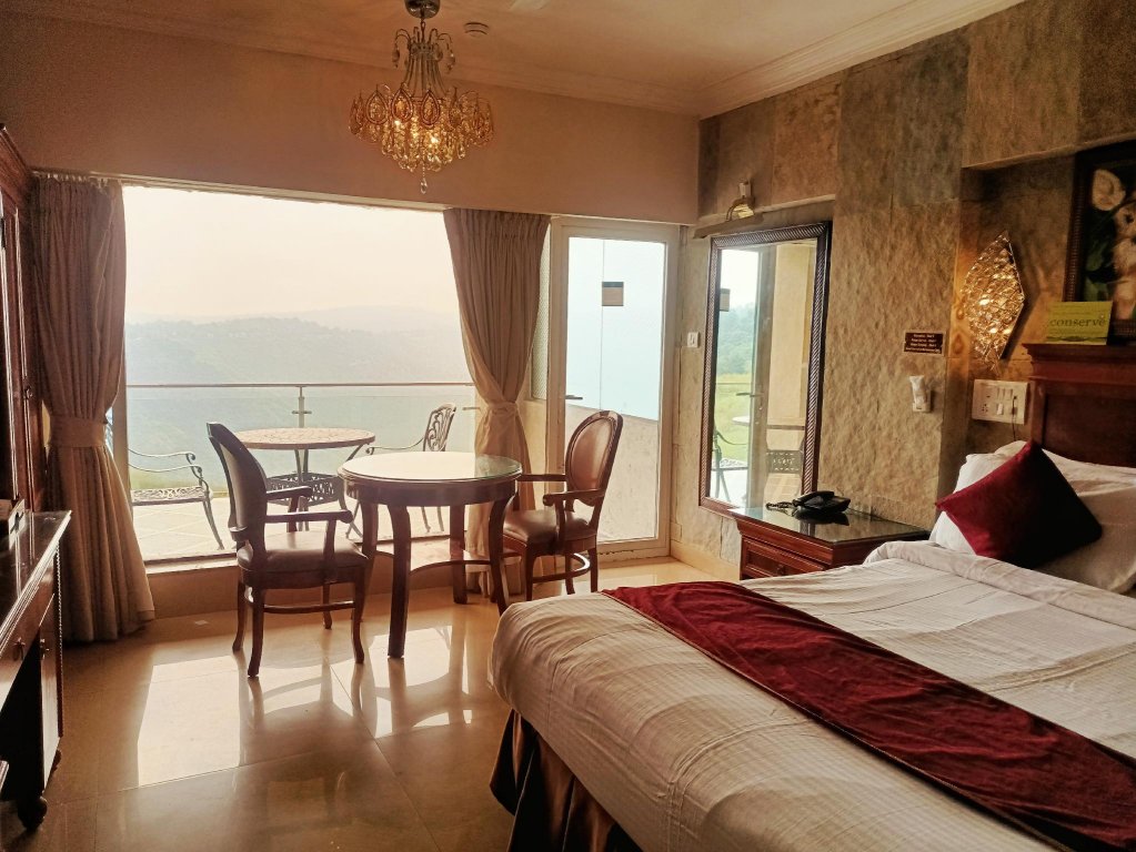 Фото Ravine Hotel