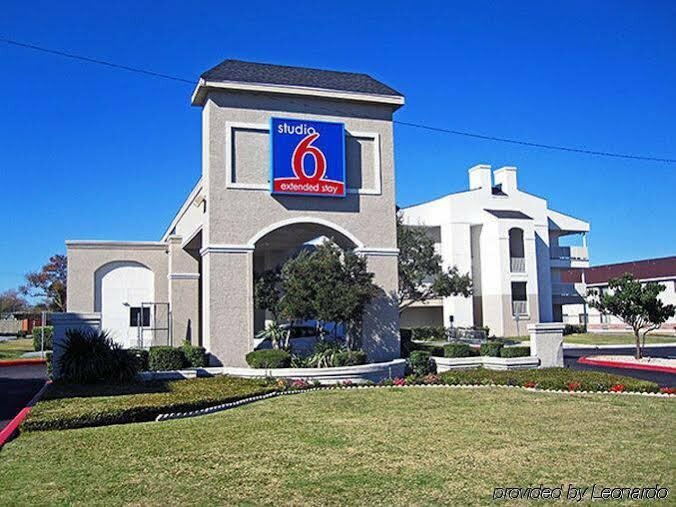 Гостиница Studio 6 San Antonio, Tx - Airport в Сан-Антонио