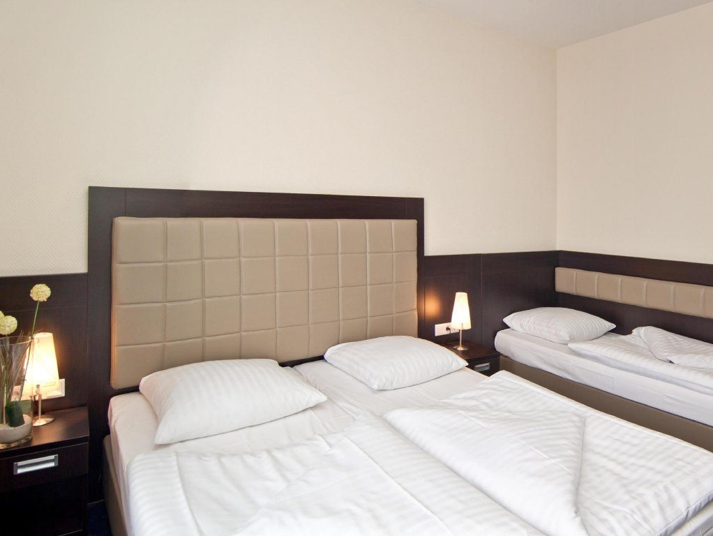 Фото Novum Hotel Continental Hamburg Hauptbahnhof