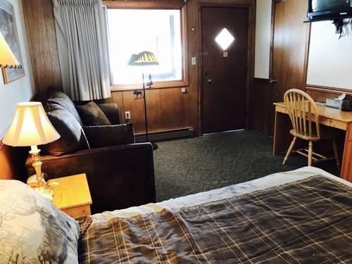 Фото Trail Lake Lodge