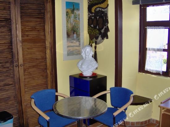 Фото Apartamentos Monasterio de San Antonio