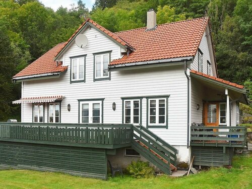 Жильё посуточно 8 Person Holiday Home in Lonevåg