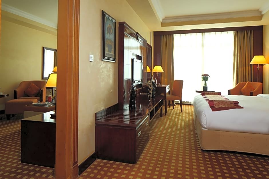 Фото Ramada by Wyndham Riyadh