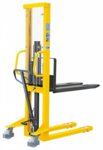Avrora (Sovetskaya Street, 44), lifting equipment