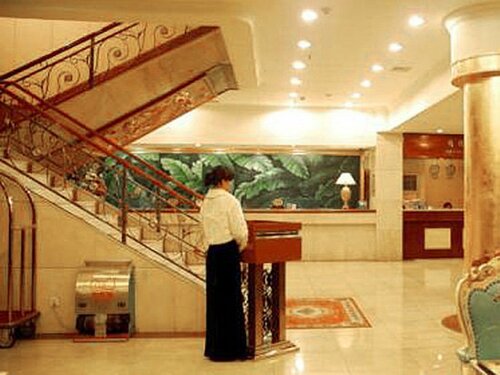 Гостиница GreenTree Alliance Guangdong Shenzhen Pinghu Avenue Jingdu Town Hotel в Дунгуани