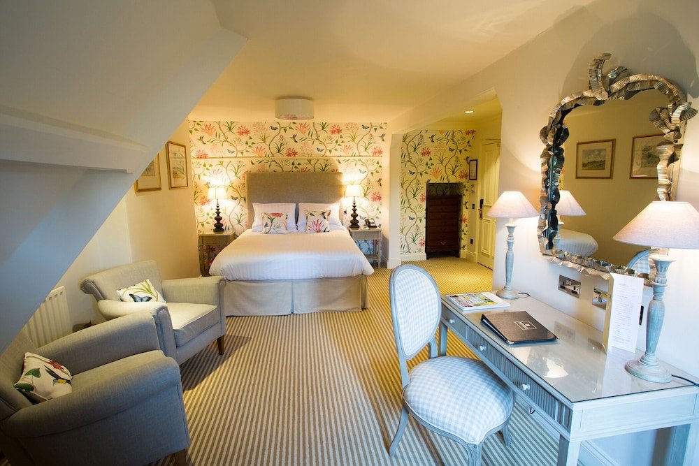 Фото Gisborough Hall