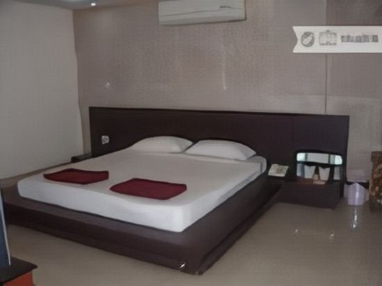 Фото Hotel Landmarcplaza