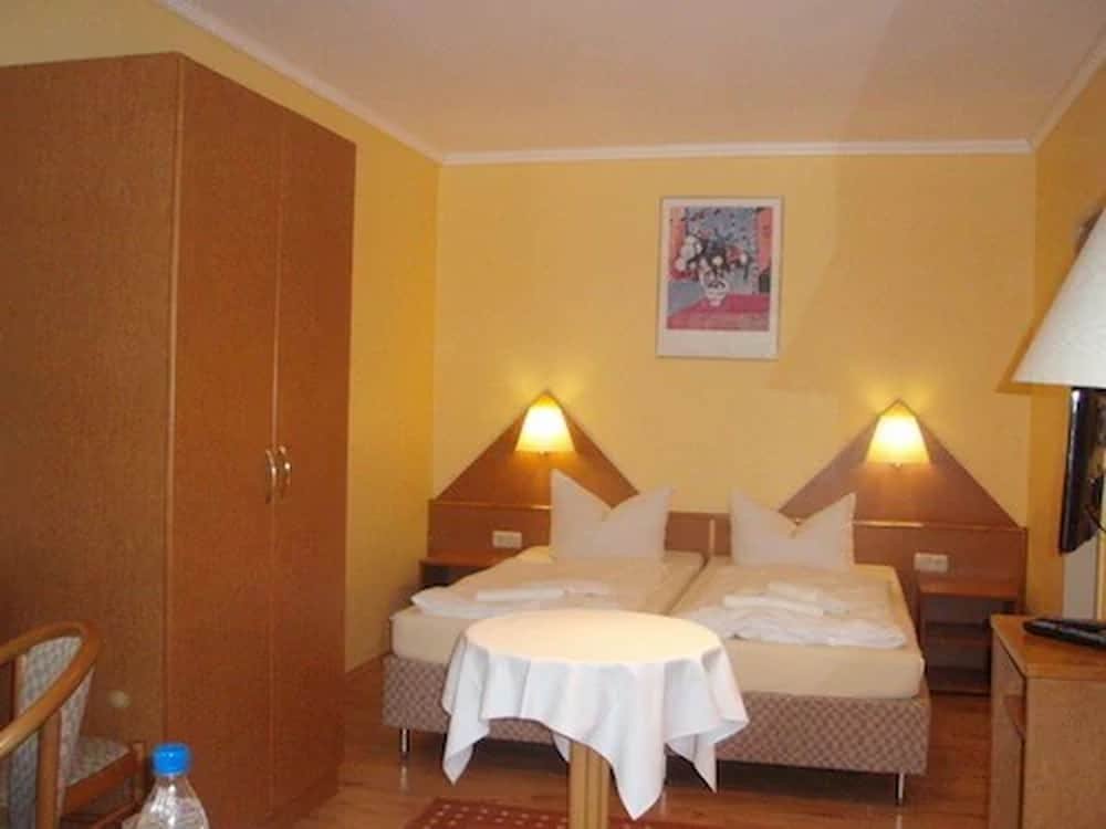 Фото Hotel Ottersleben