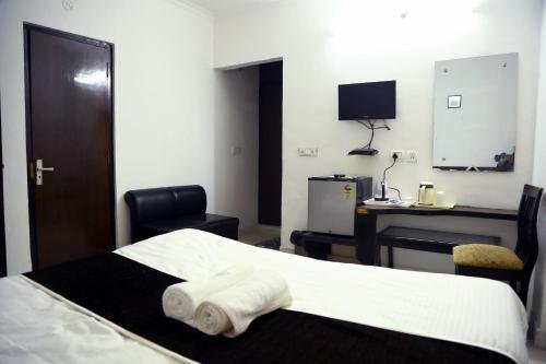 Фото Oyo 9367 Hotel Taj Galaxy