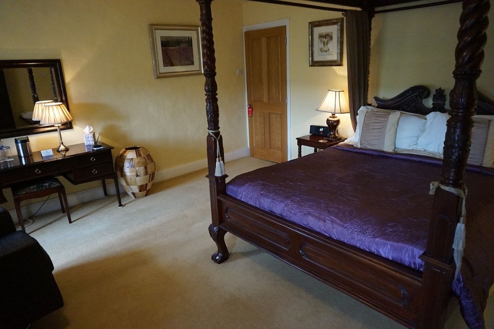 Фото Moresby Hall