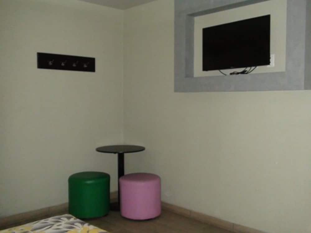 Фото Hotel & Villas 7