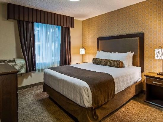 Фото Best Western Plus Country Meadows Inn