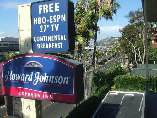 Гостиница Howard Johnson by Wyndham San Diego Hotel Circle