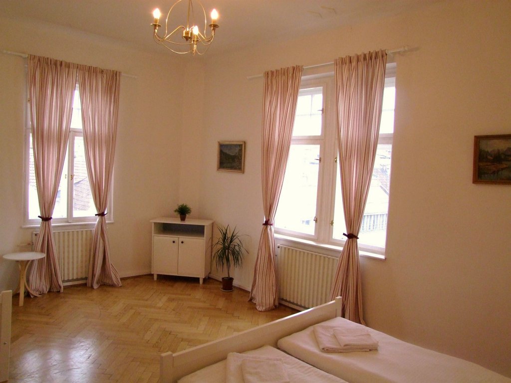 Фото Old Town Square Apartments