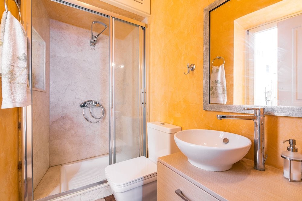 Фото Mouragia Luxury Seaview Suite by Konnect