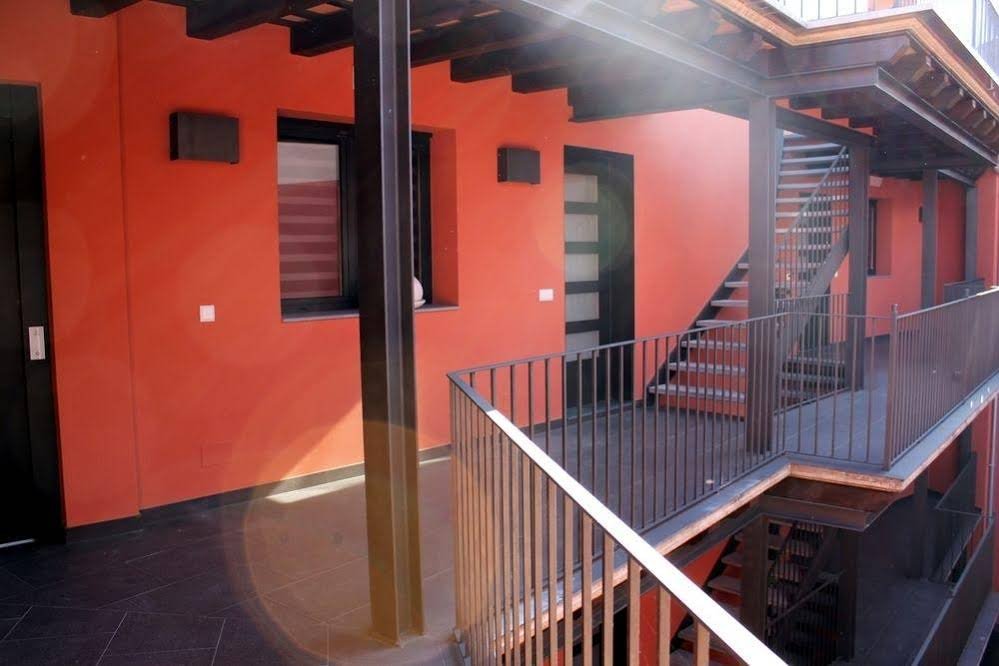 Фото Apartaments Entre Volcans