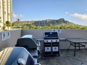 Vacation Rental Suites at Waikiki Sunset